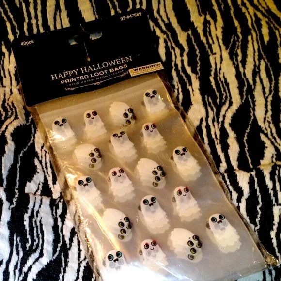 40 pcs Happy Halloween ghost Loot Bags Zip-Seal 5.75"x3.75" - Picture 3 of 6